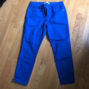 Blue stretchy ankle jeans